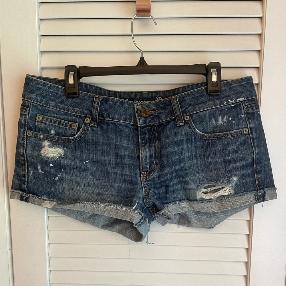 American Eagle distressed denim shorts | Size 12